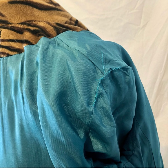 Vintage Y2K Stone Ridge Faux Fur Velvet Tiger Print Button Front Long Coat - Picture 13 of 16